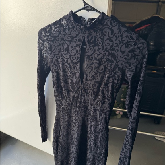 Windsor Black Patterned Long Sleeve Dress - Picture 1 of 4